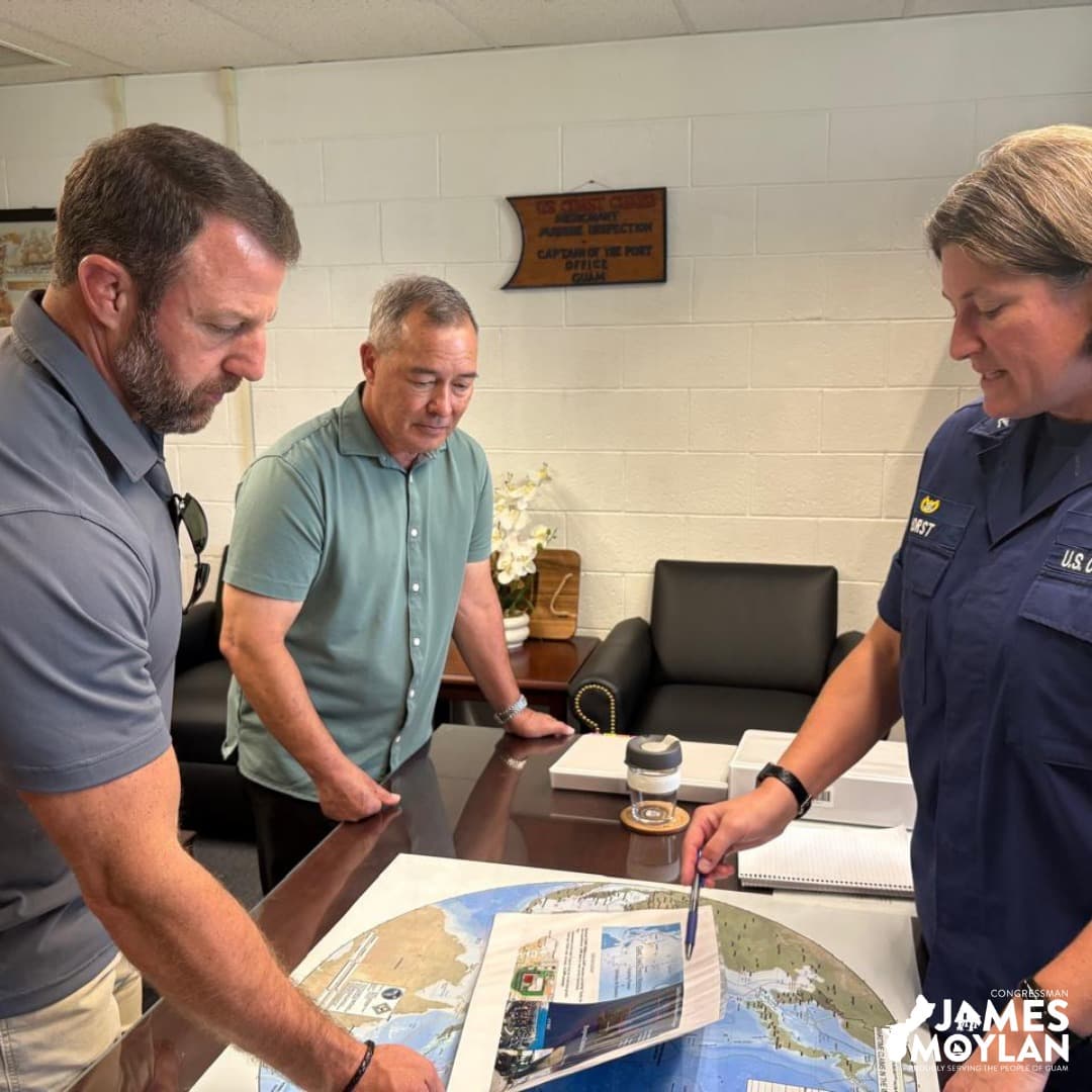 Guam Delegate meets with DHS official